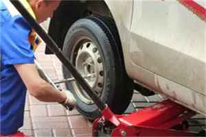 阿勒泰附近拖车24小时服务热线电话